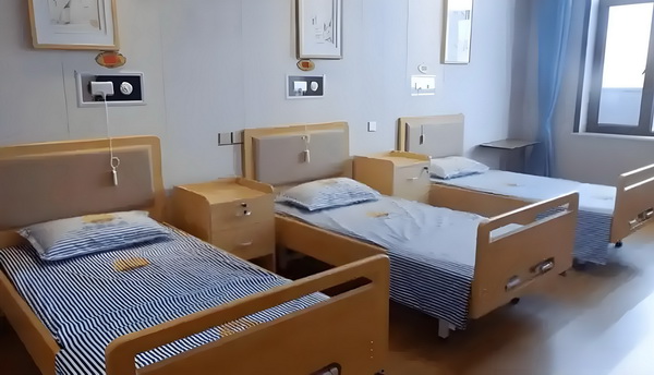 深圳多少分入户_陈梦与演员任嘉伦一起打乒乓球，两人系发小+队友 任嘉伦一起无则有则加勉改之