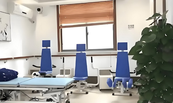 深圳龙华入户办理_《南京照相馆》很好，能爆！ 小时免费接机接站服务